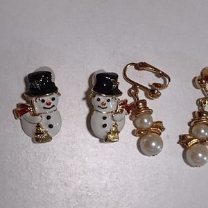 Two Snowman clip on earrings